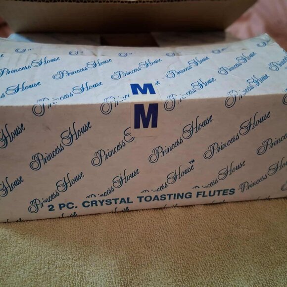 BRAND NEW Princess House Exclusive 2 Pc. Millenial Crystal Toasting Flutes - Picture 2 of 5